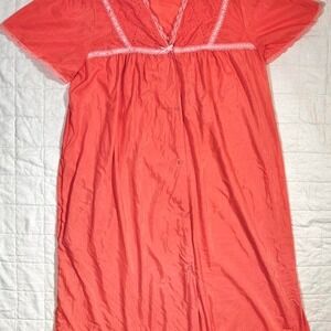 Vintage Coral Pink Lace Trim Nightgown / House Dress – Size M/L